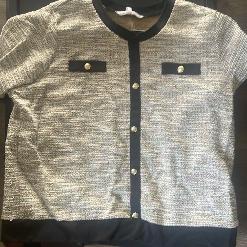 short sleeve shirt